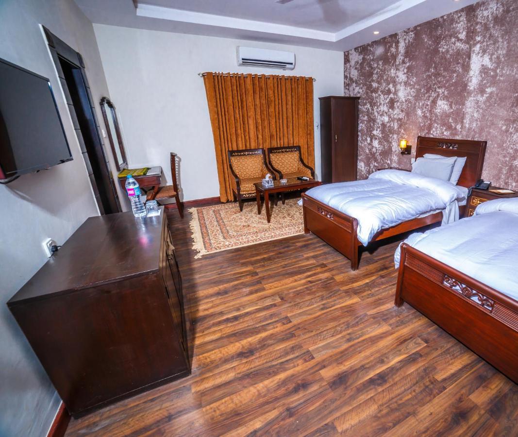 Vip House Hotel Peshawar Eksteriør billede