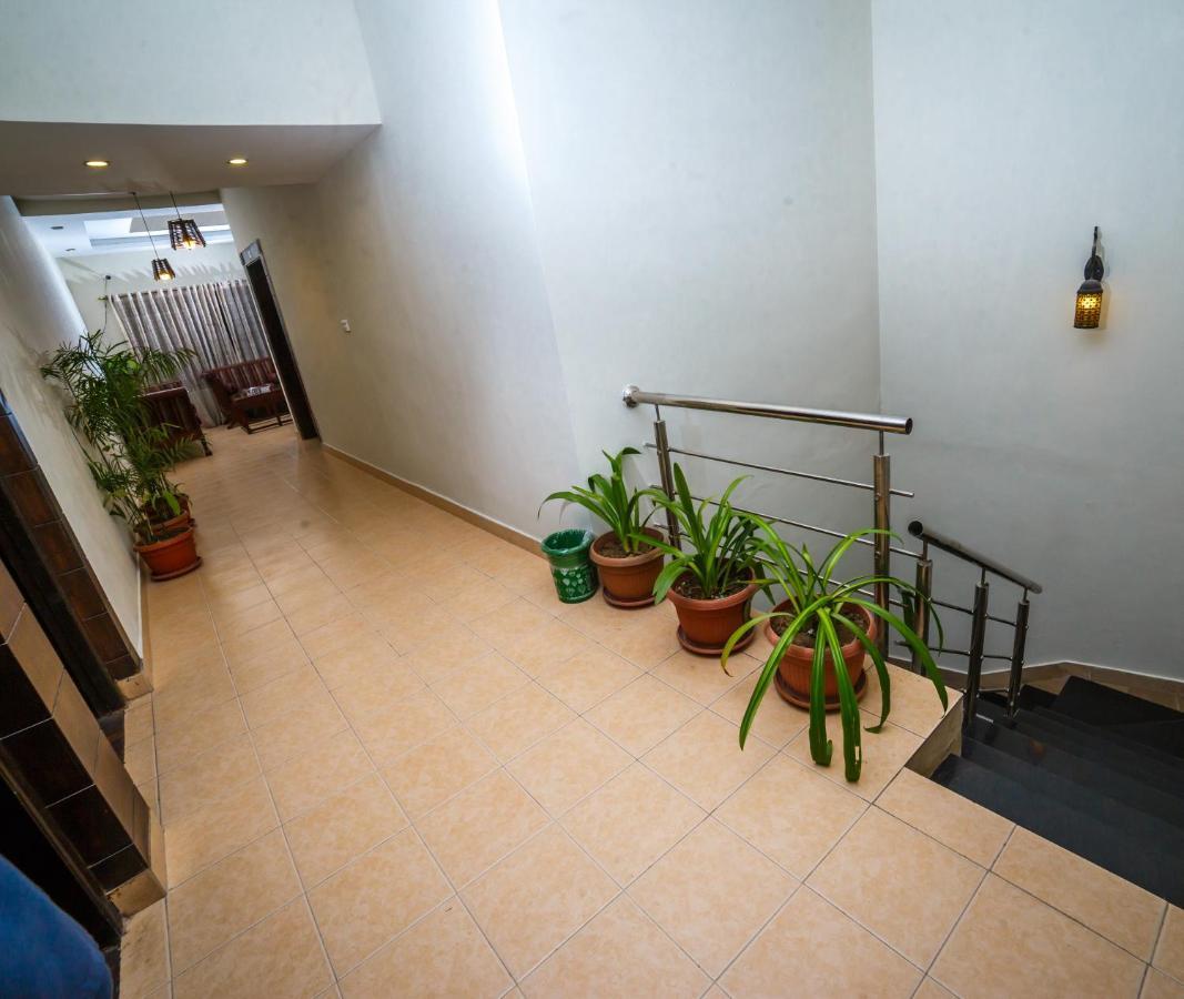 Vip House Hotel Peshawar Eksteriør billede