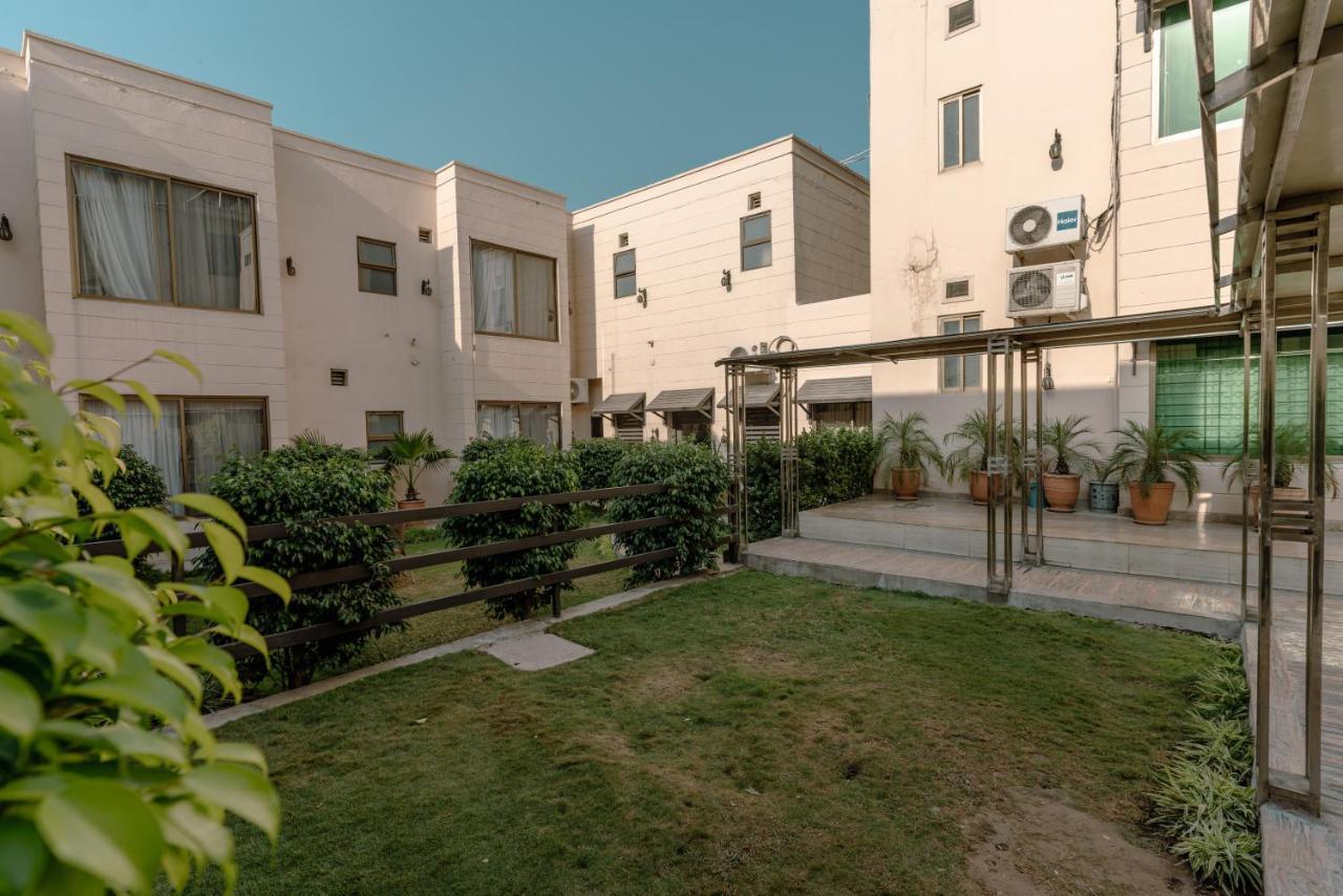 Vip House Hotel Peshawar Eksteriør billede